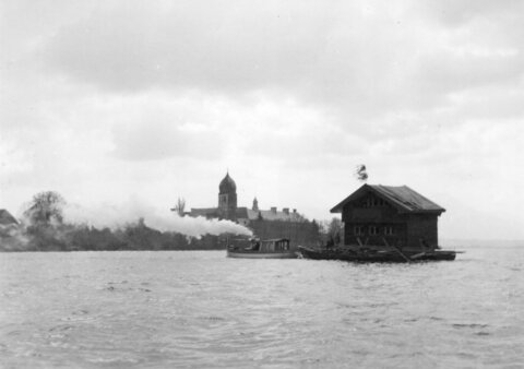 Transport Blockhaus zur Fraueninsel, 1931